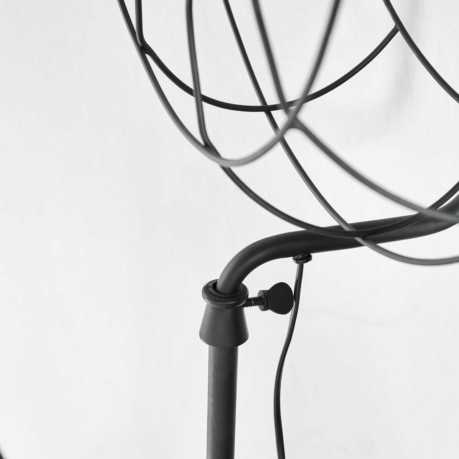 Lampada da terra Thunderfield