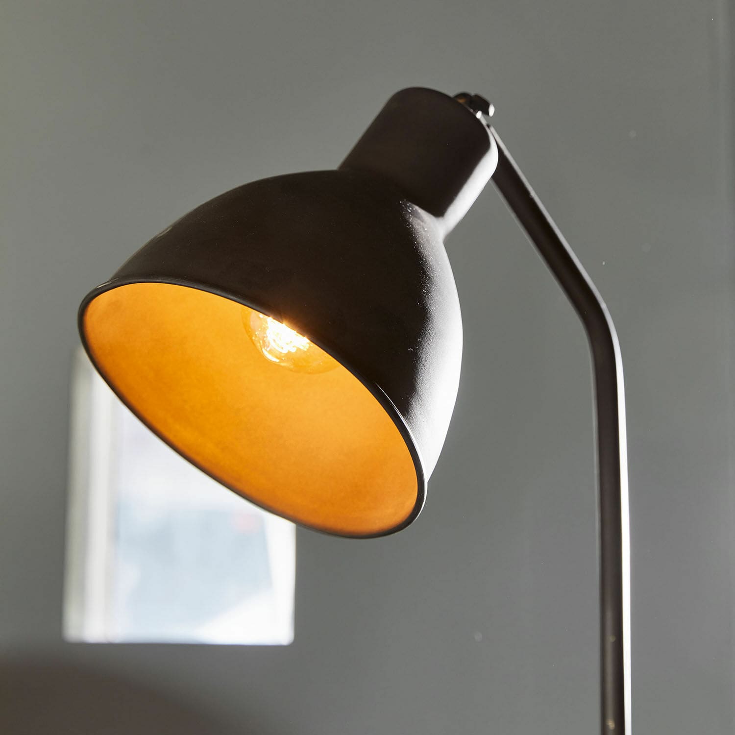 Lampada a stelo Mockville