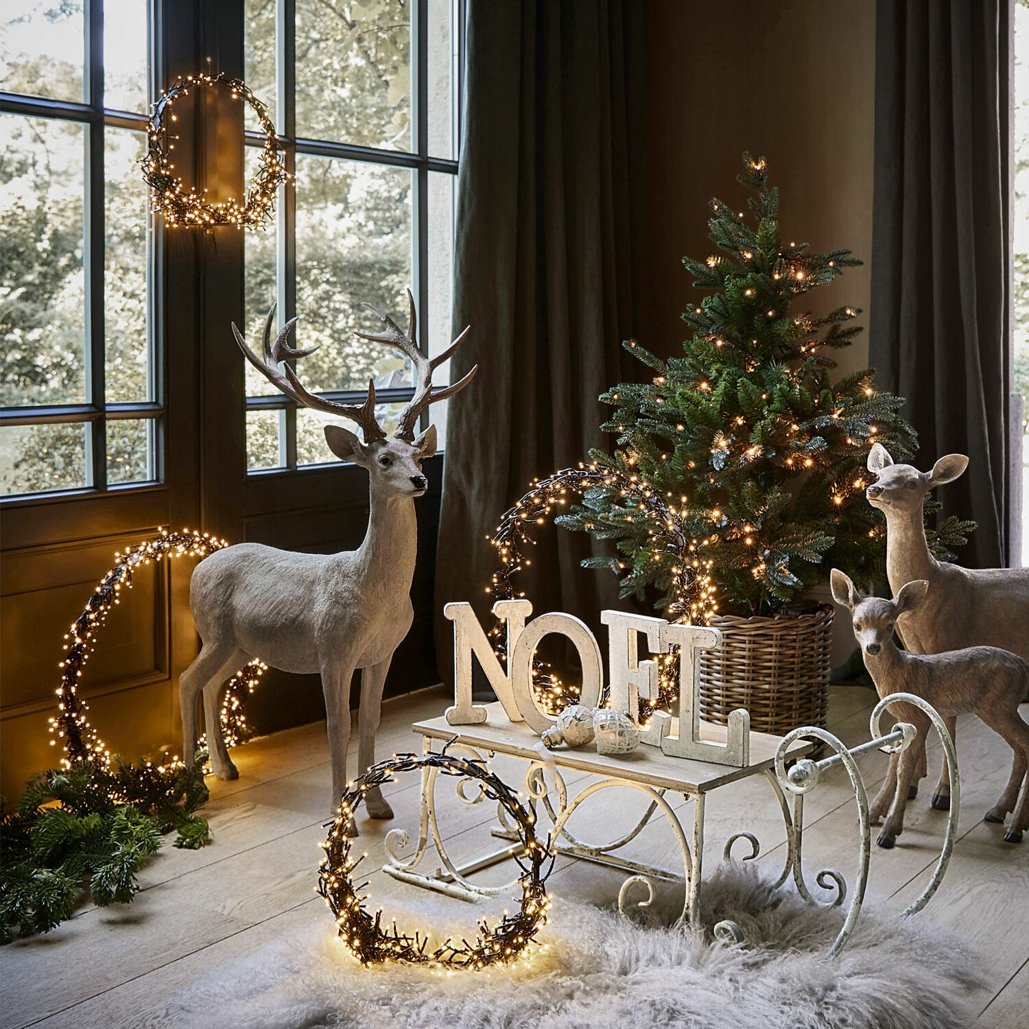 Coppia di ghirlande con luci a LED Nestier
