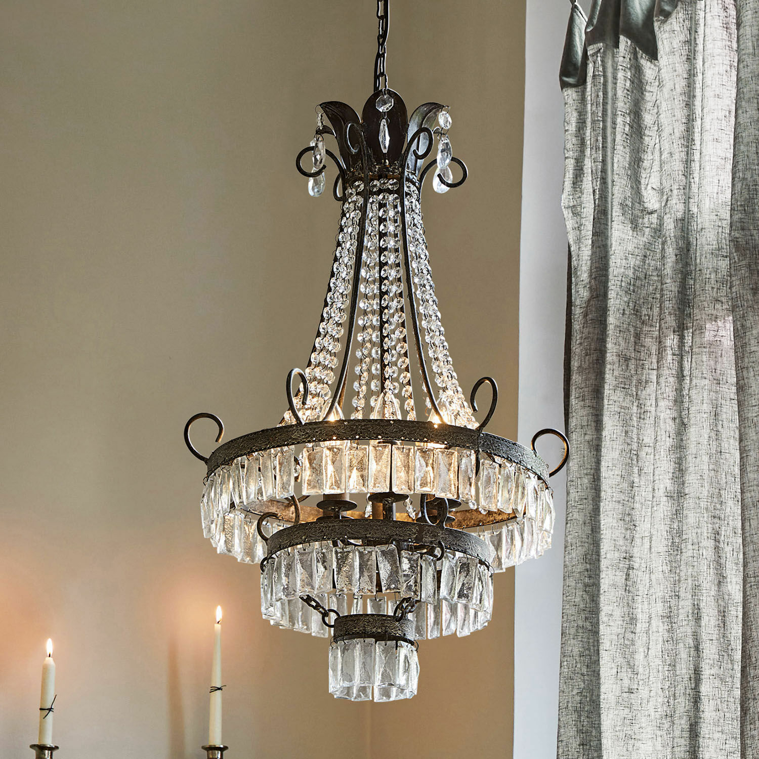 Lampadario Léchelle Lampadario sospeso in metallo e cristallo stile vintage, illuminazione decorativa per soggiorno