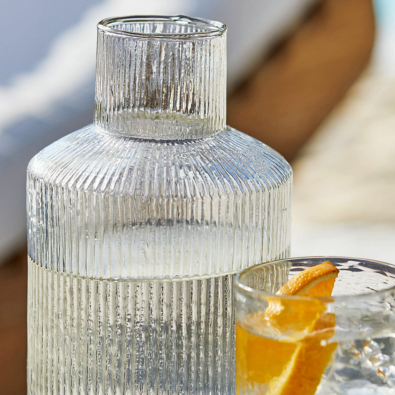 Caraffa con bicchiere Aila