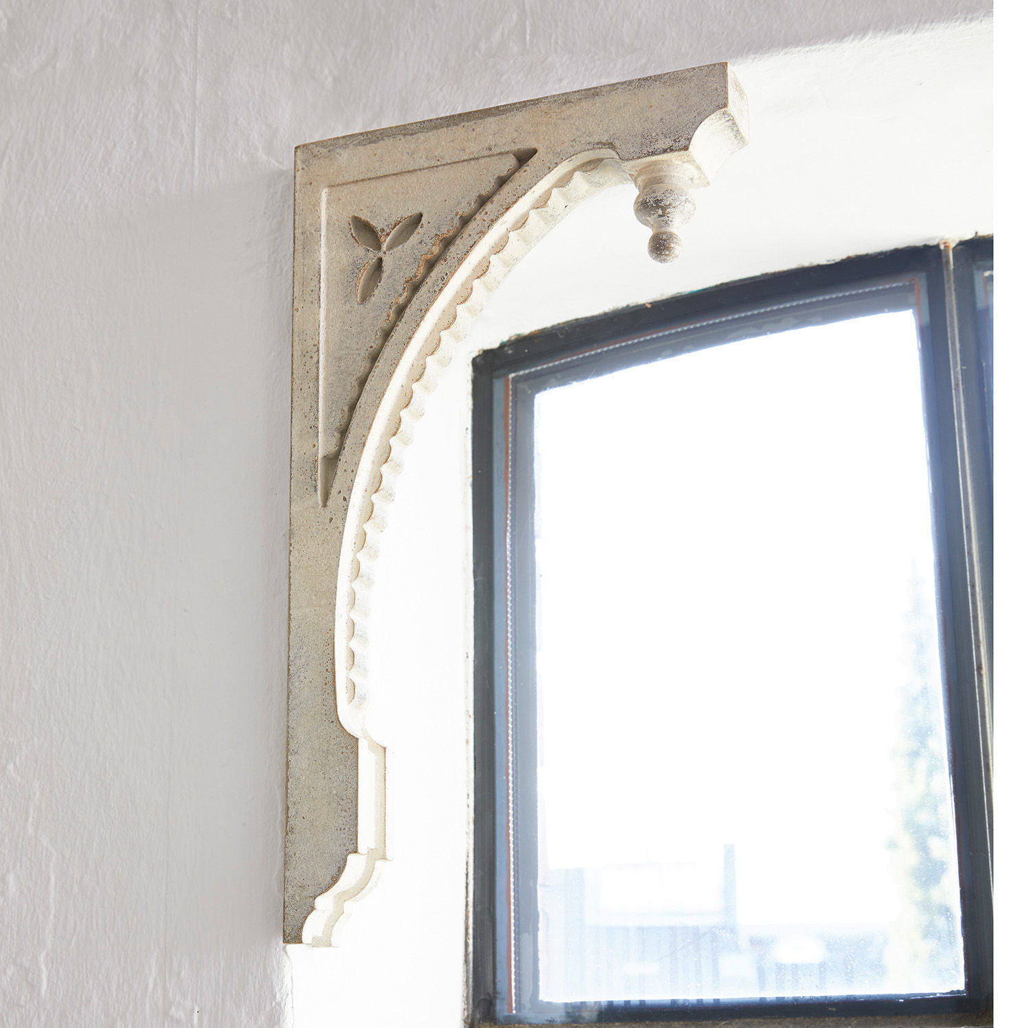 Coppia di ornamenti da parete Bizue Supporto decorativo in pietra grigia chiara vicino alla finestra, stile vintage, elemento d'interni