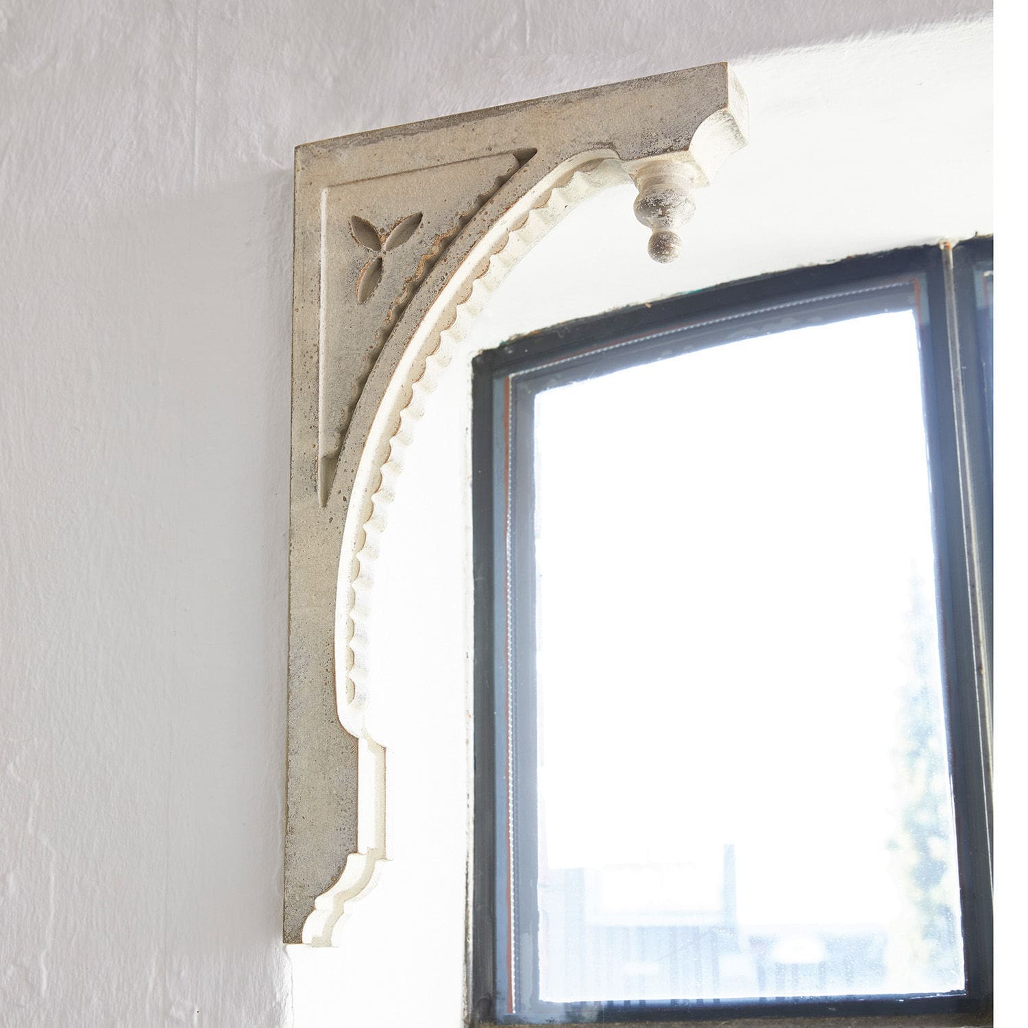Coppia di ornamenti da parete Bizue Supporto decorativo in pietra grigia chiara vicino alla finestra, stile vintage, elemento d'interni