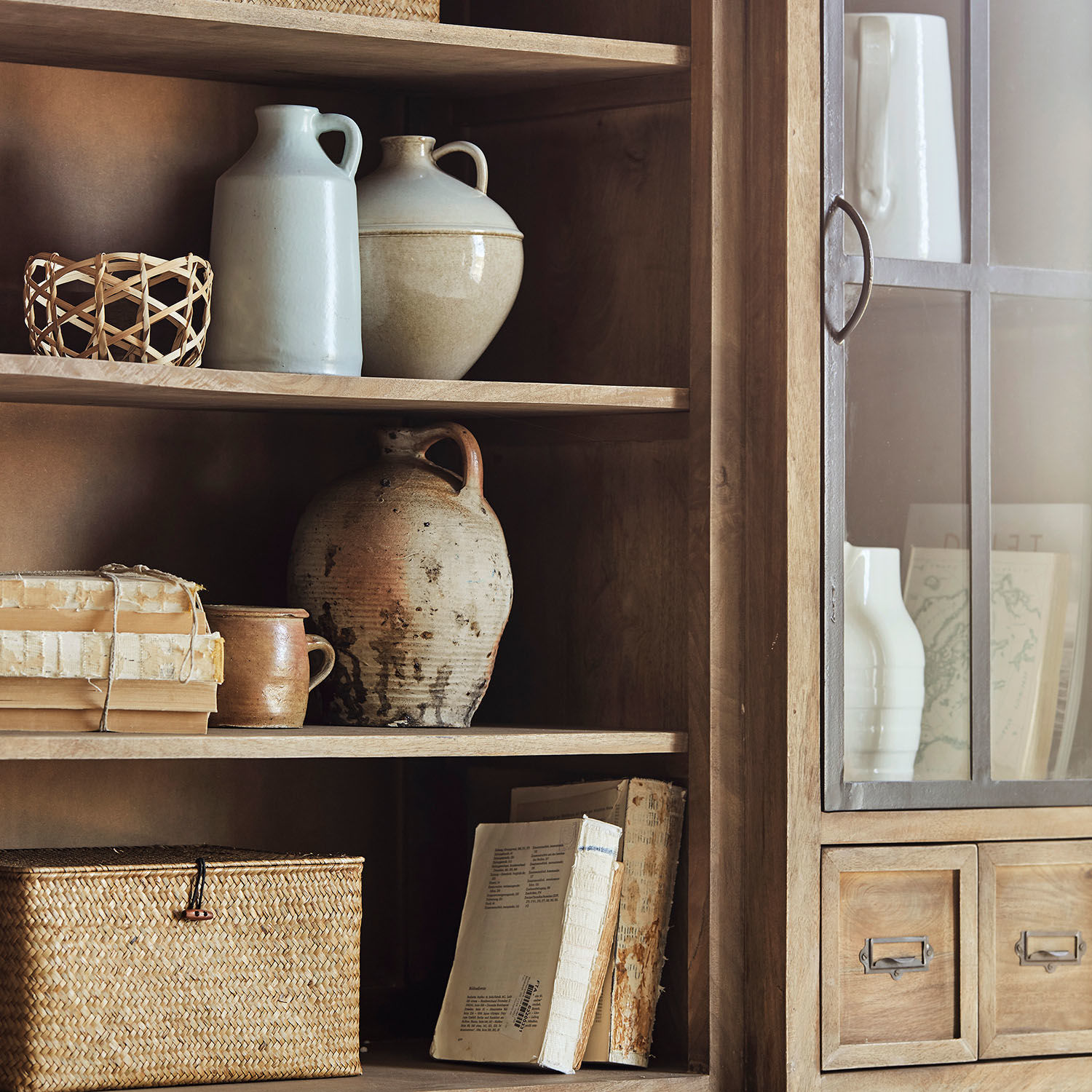 Credenza con cristalliera Horsens