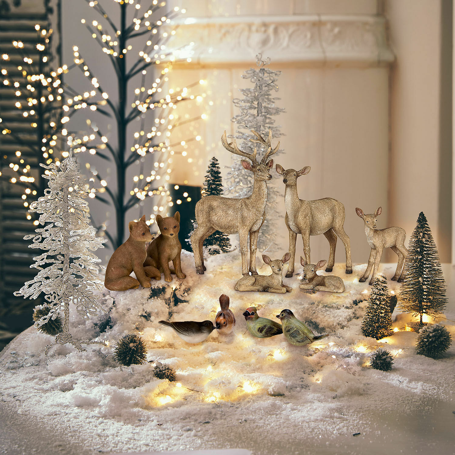 Set di 11 animaletti del bosco Pluvet Decorazione invernale con figure di cervi, volpi e uccelli su neve con luci LED