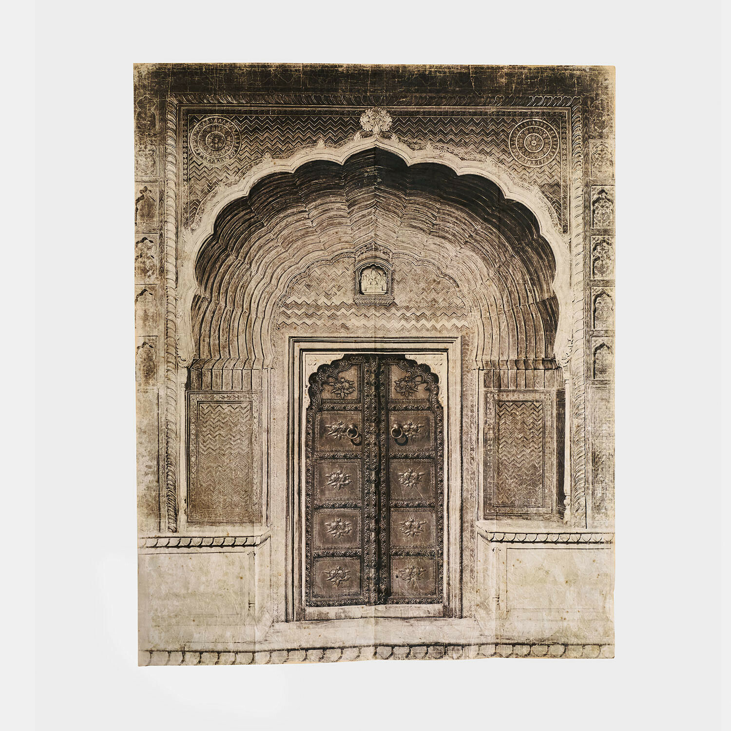 Poster Odenis Pannello decorativo da parete con motivo porta orientale in tonalità beige e marrone per interni