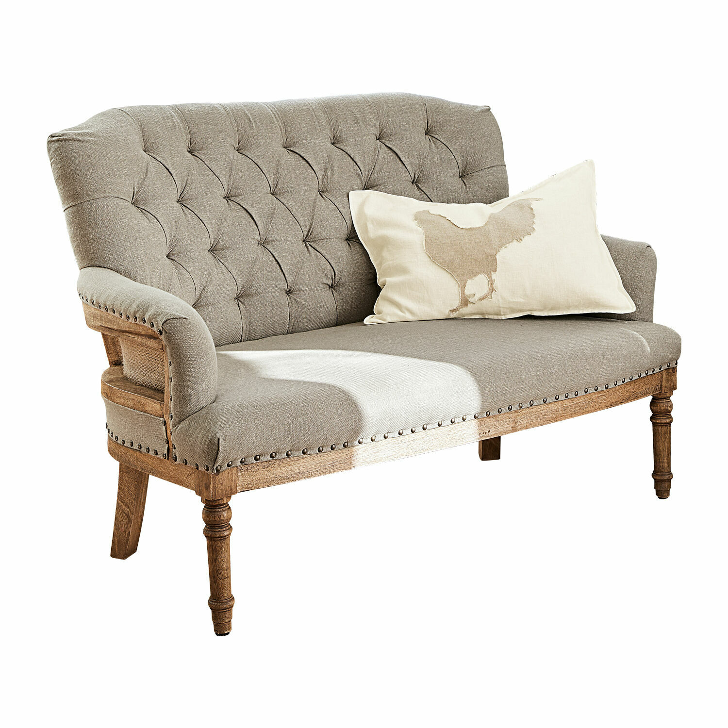 Divano Kingsley Divano beige in tessuto con struttura in legno e cuscino decorativo con motivo gallina
