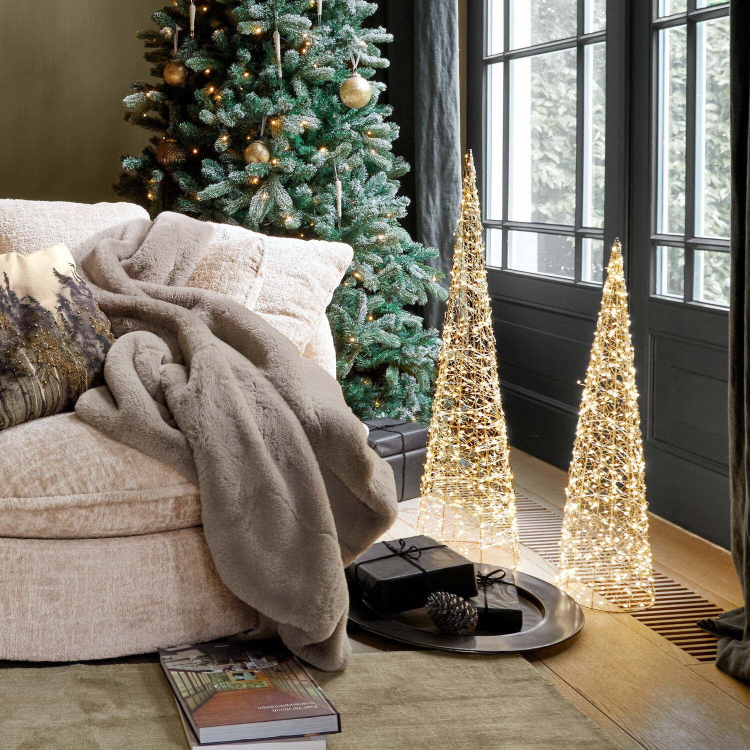 Coppia di alberelli con luci a LED Oakworth