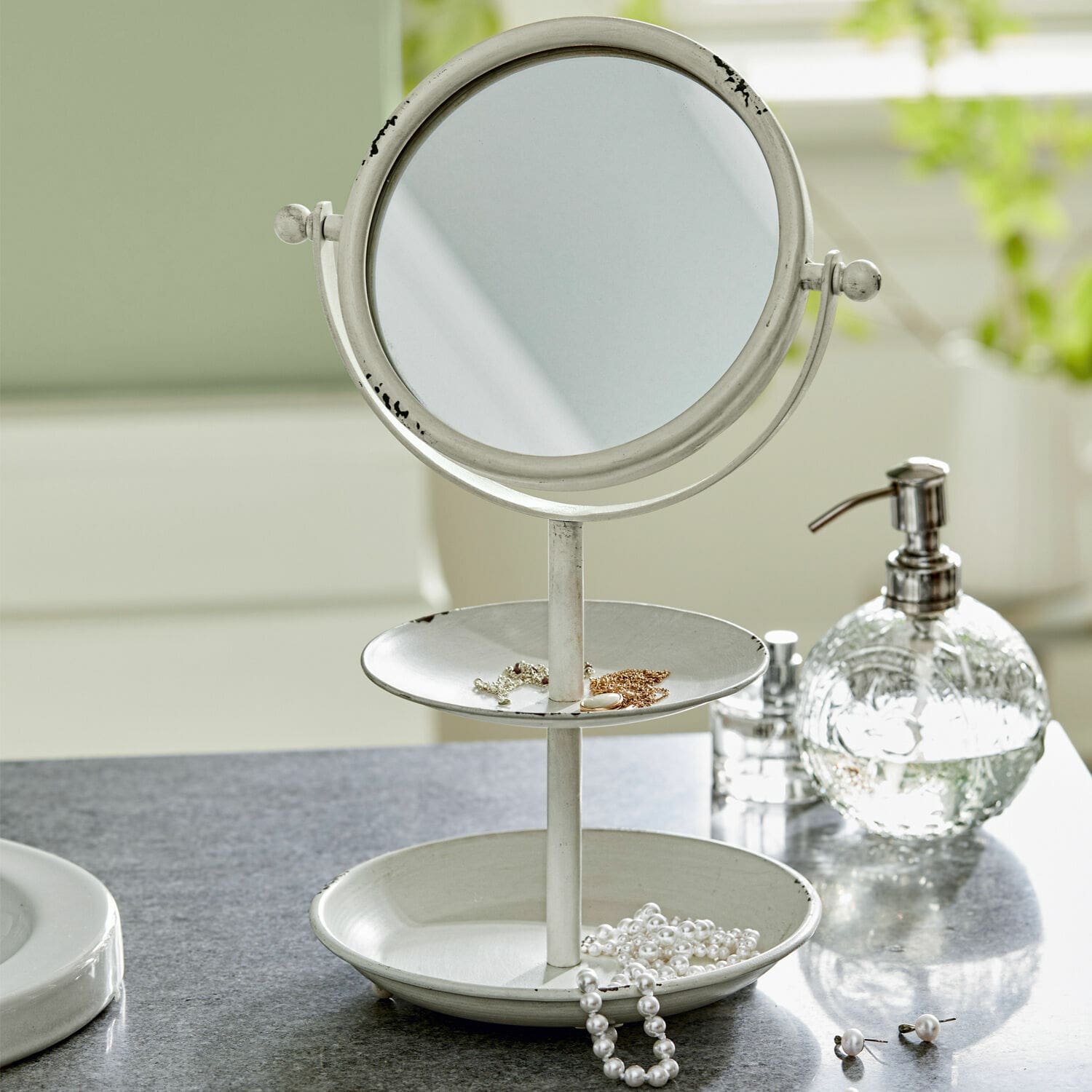Specchio da trucco Elsa Specchio da tavolo in metallo bianco con due ripiani per gioielli, ideale per bagno o toeletta