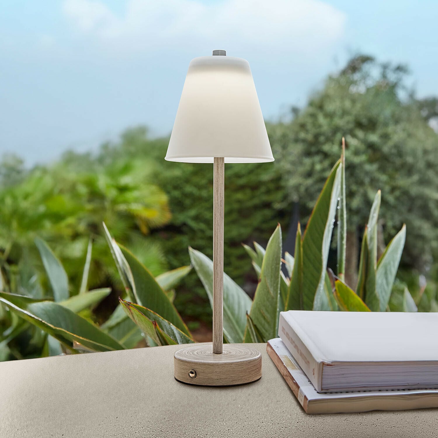 Lampada da tavolo ricaricabile Melari Lampada da tavolo in legno chiaro con paralume bianco, perfetta per lettura e decorazione