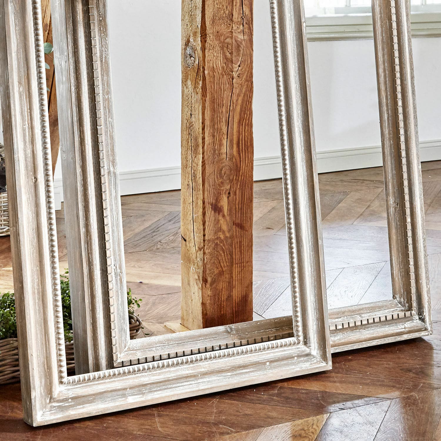 Coppia di cornici decorative Etienne