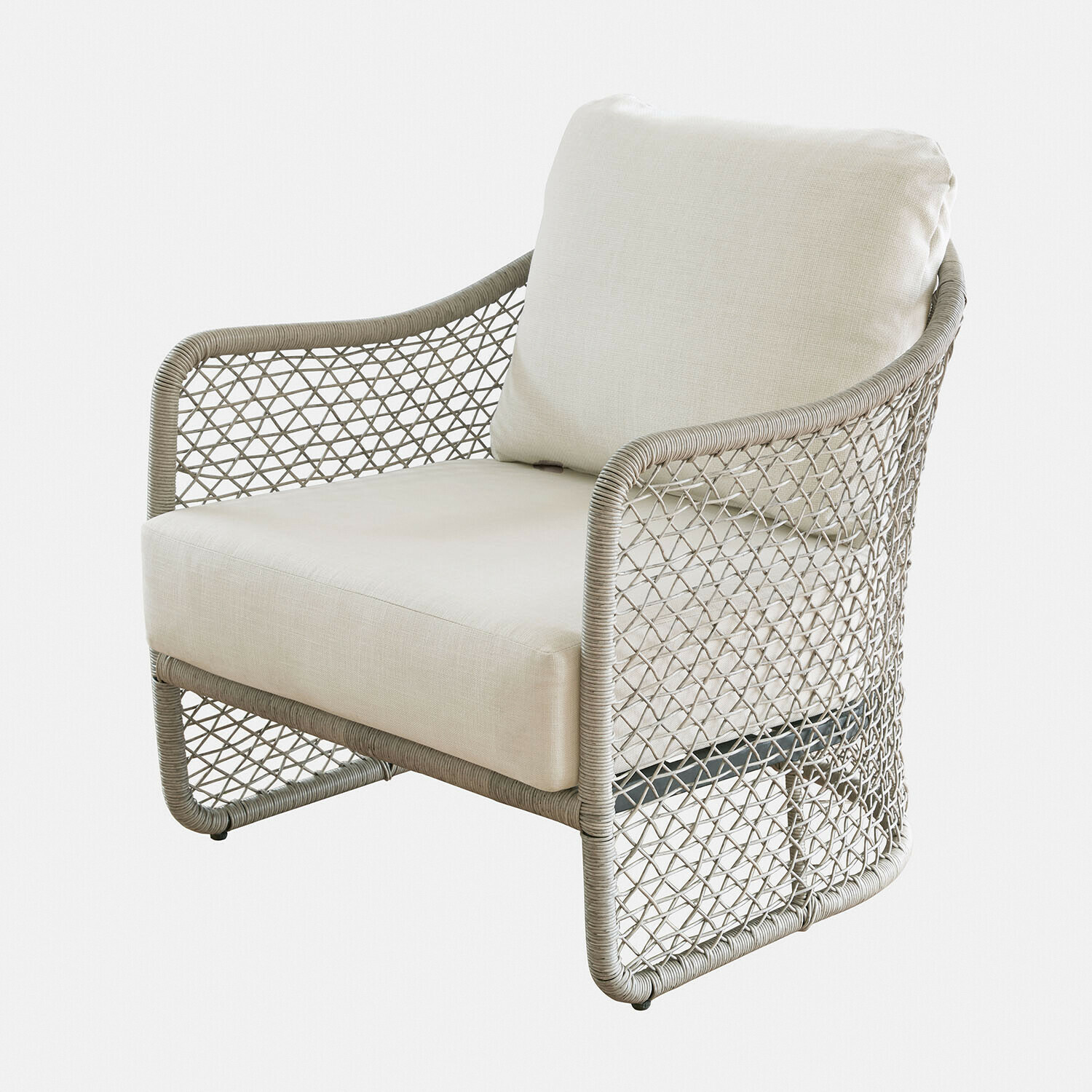 Poltrona Langforda in rattan marrone con cuscino crema, seduta comoda per soggiorno