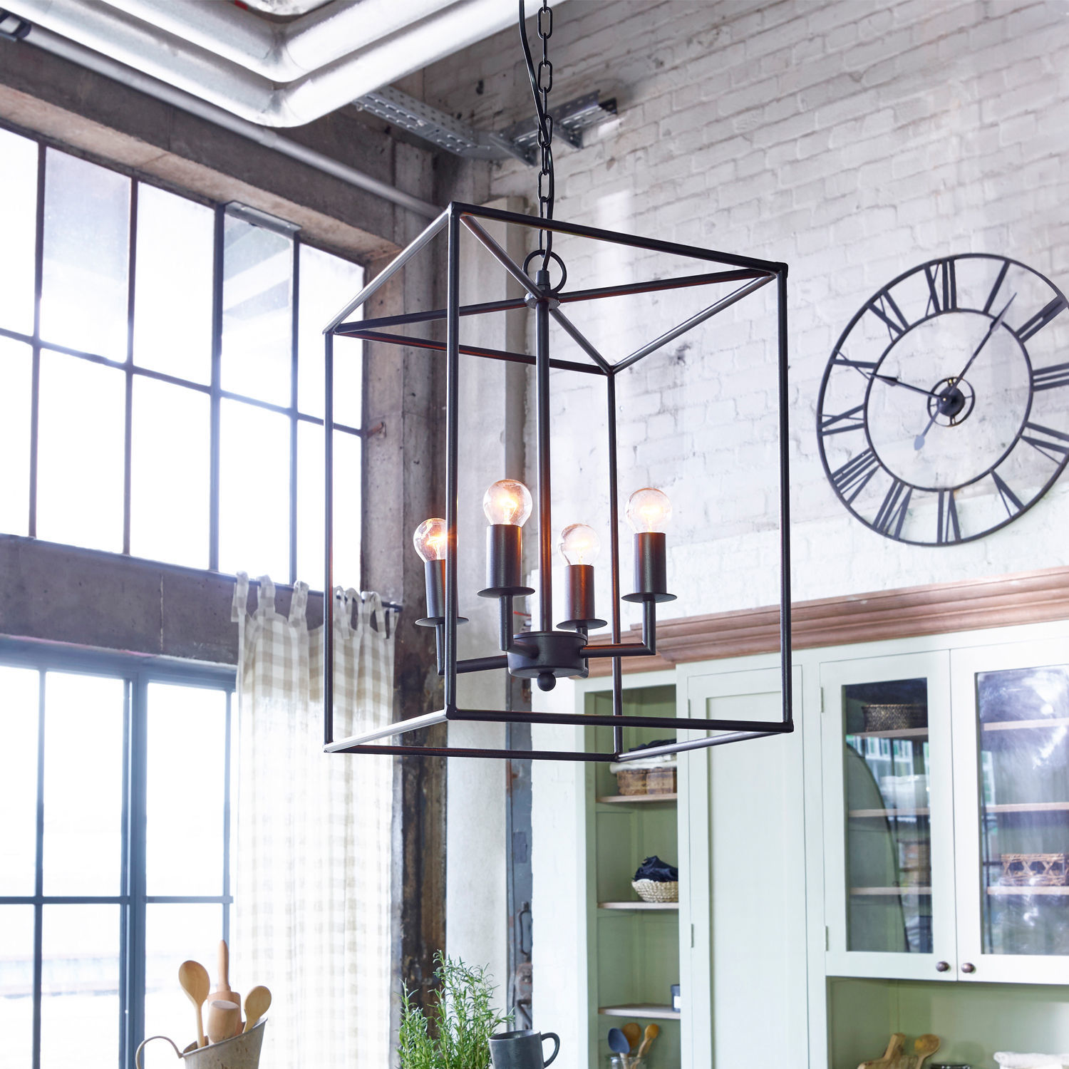 Lampada a sospensione Elian Lampadario in metallo nero a forma di cubo con cinque lampadine in stile industriale
