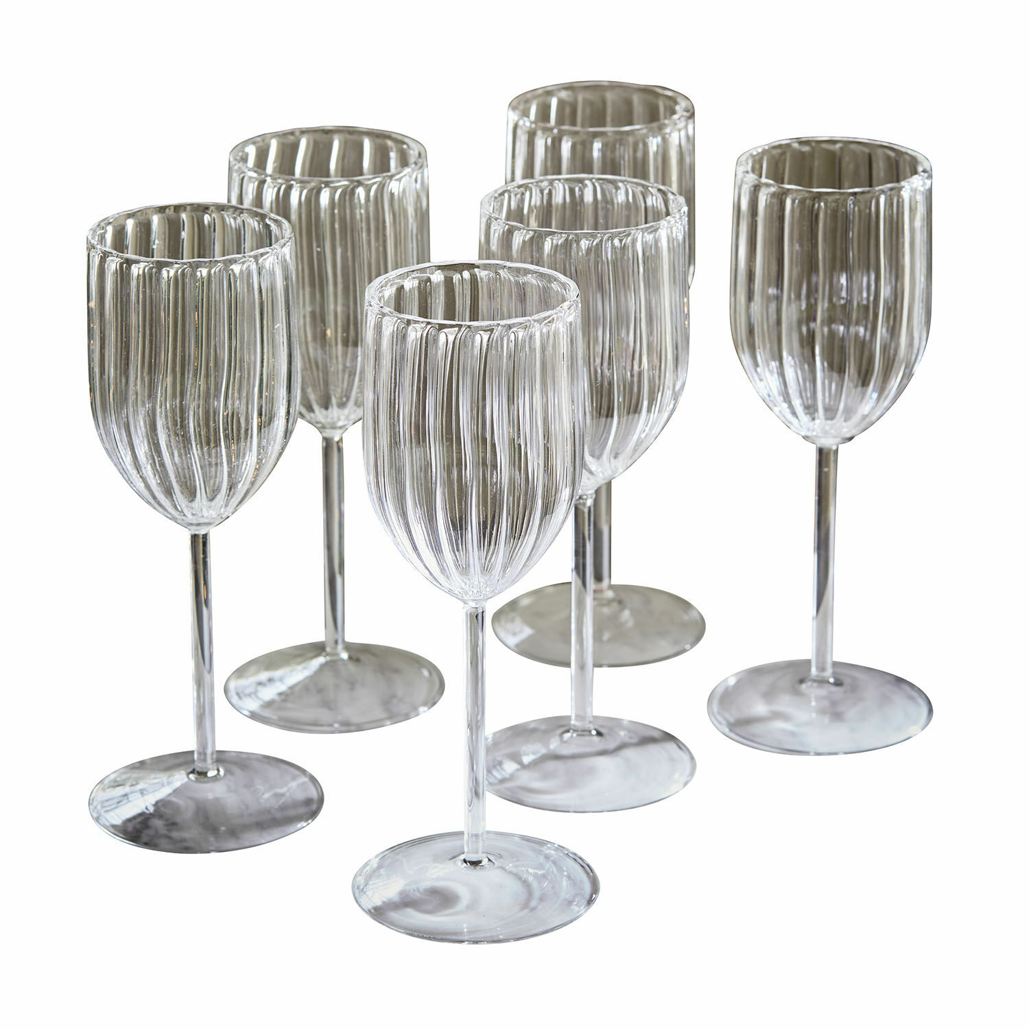 Set di 6 bicchieri Bavella Set di sei calici da vino trasparenti in vetro rigato, design elegante per la casa