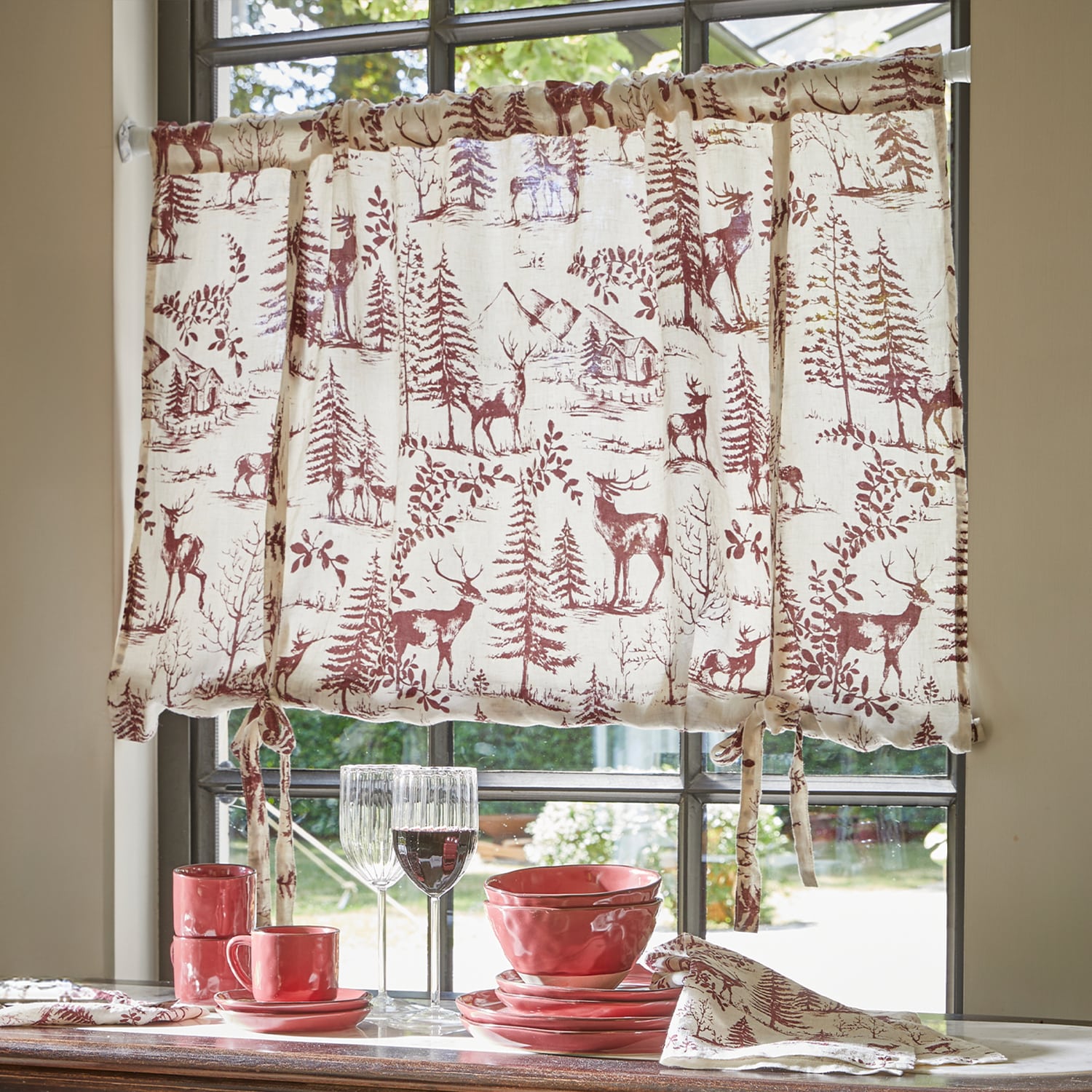 Tenda in cotone crema con stampa rossa di cervi e alberi, decorazione per finestra