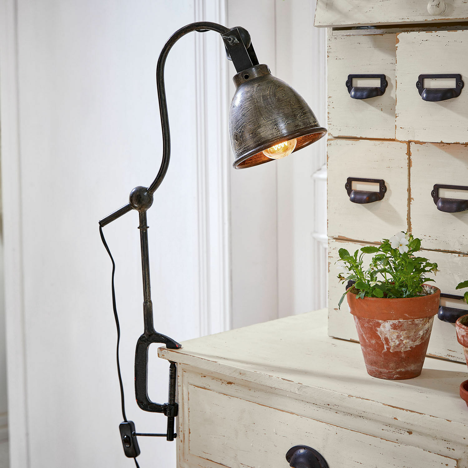 Lampada a morsetto Parkville Lampada da tavolo in metallo nero con morsetto, stile industriale, ideale per scrivania