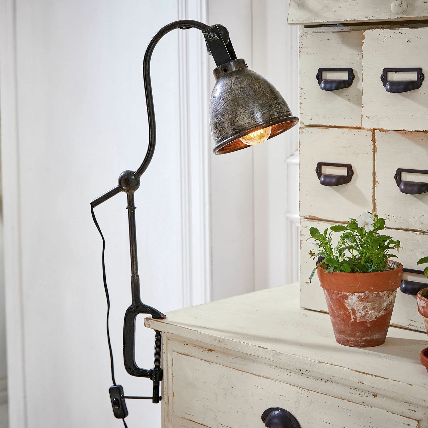 Lampada a morsetto Parkville Lampada da tavolo in metallo nero con morsetto, stile industriale, ideale per scrivania