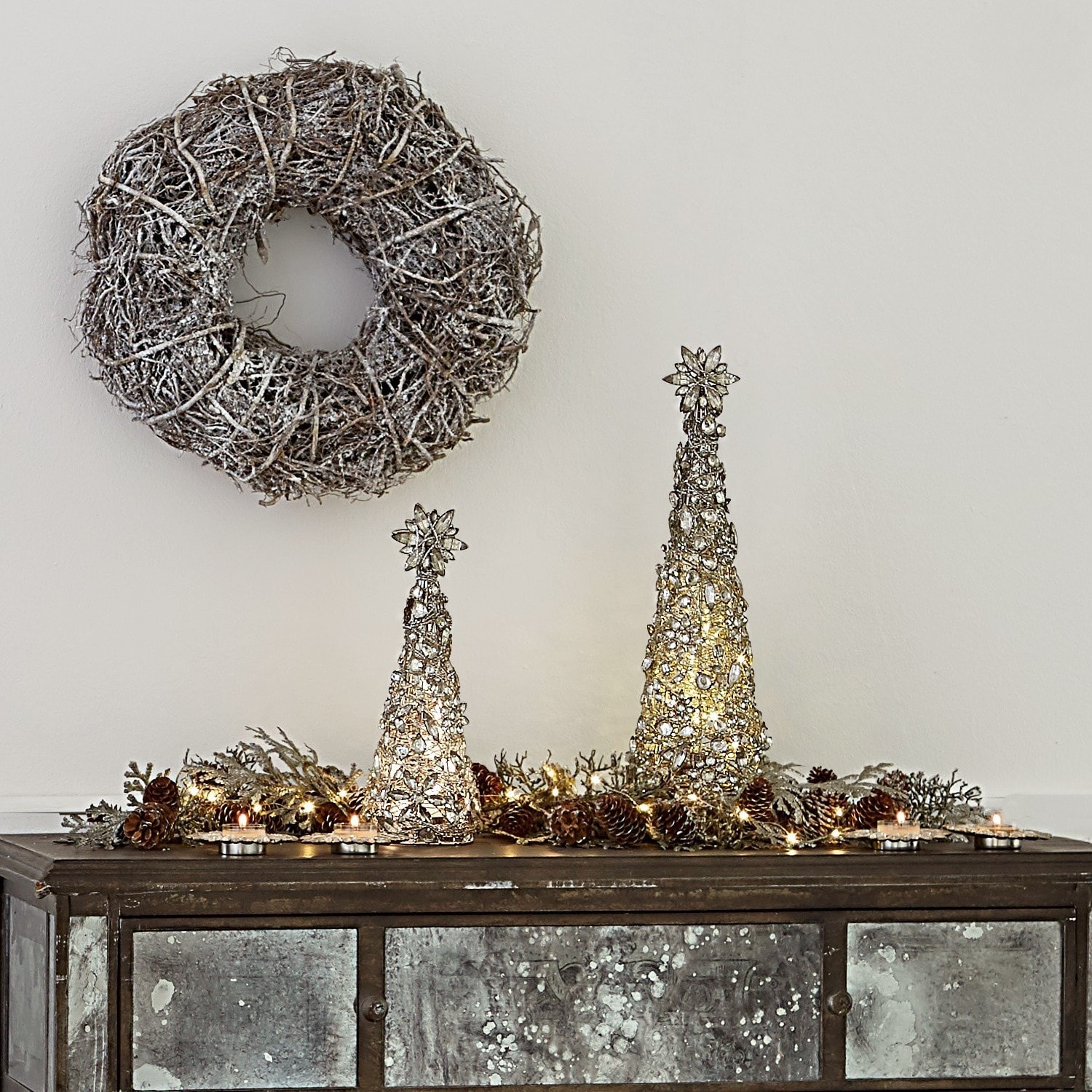 Coppia di decorazioni ad albero Moroni
