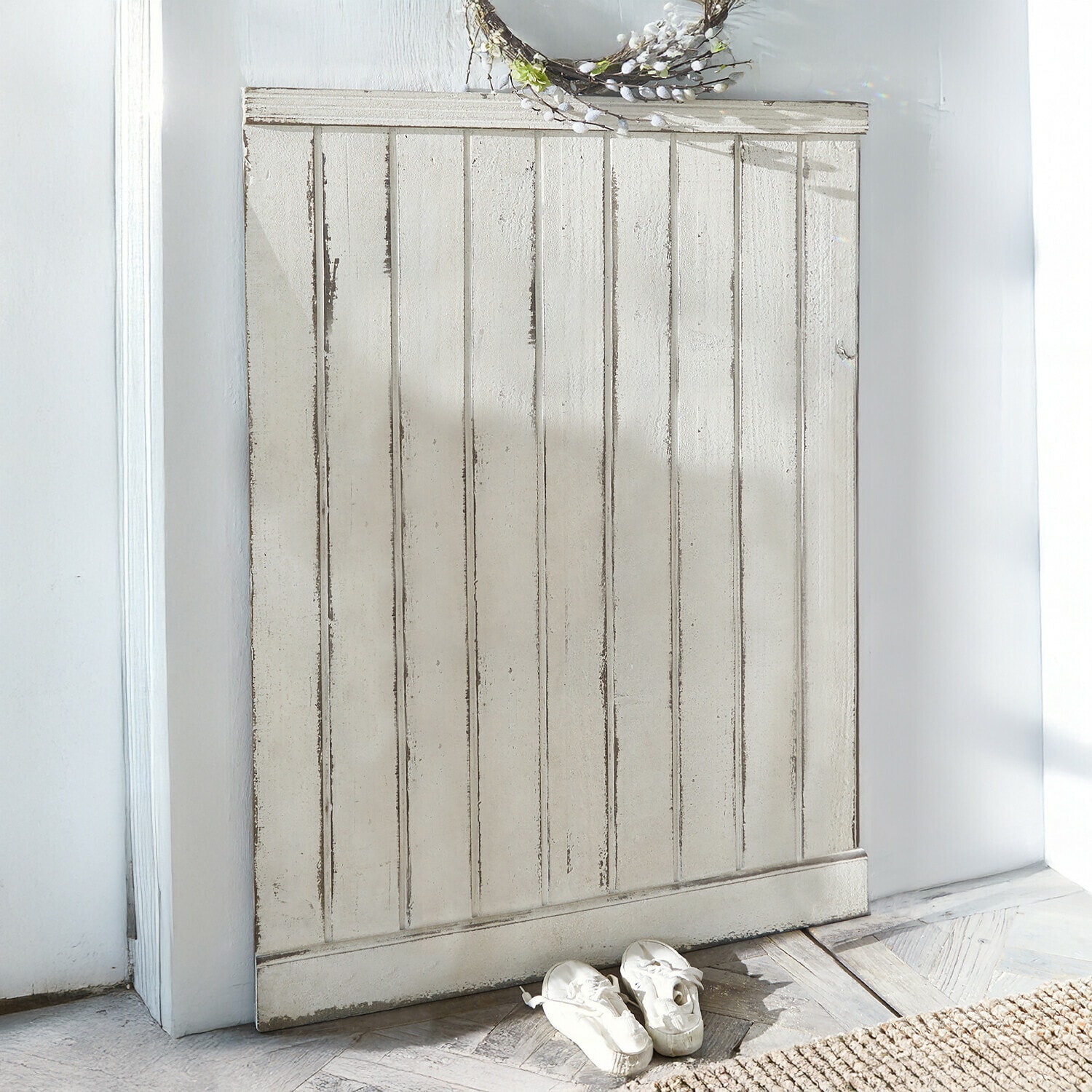 Pannello Lia Pannello decorativo in legno bianco con finitura invecchiata stile vintage per interni