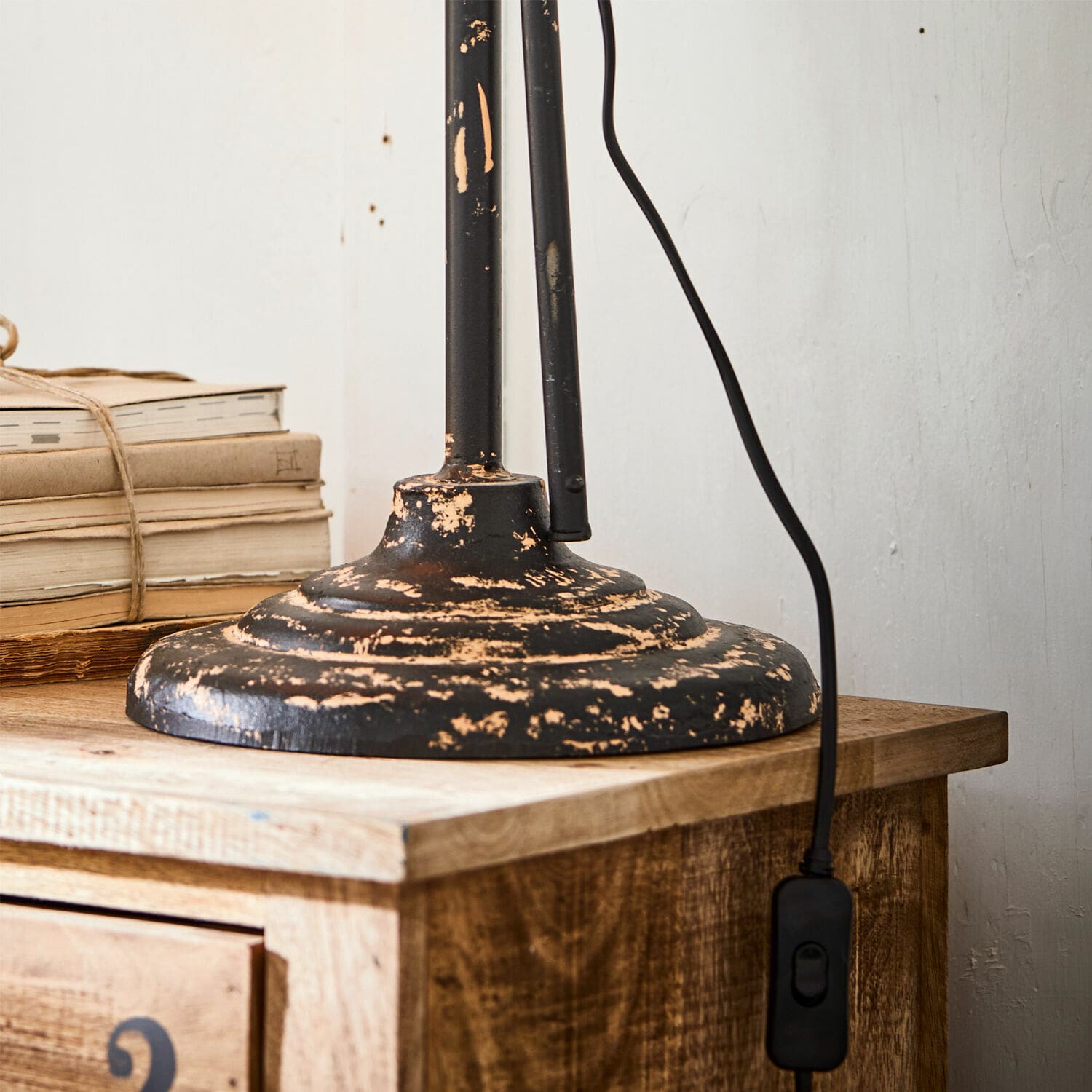 Lampada da tavolo Jonava
