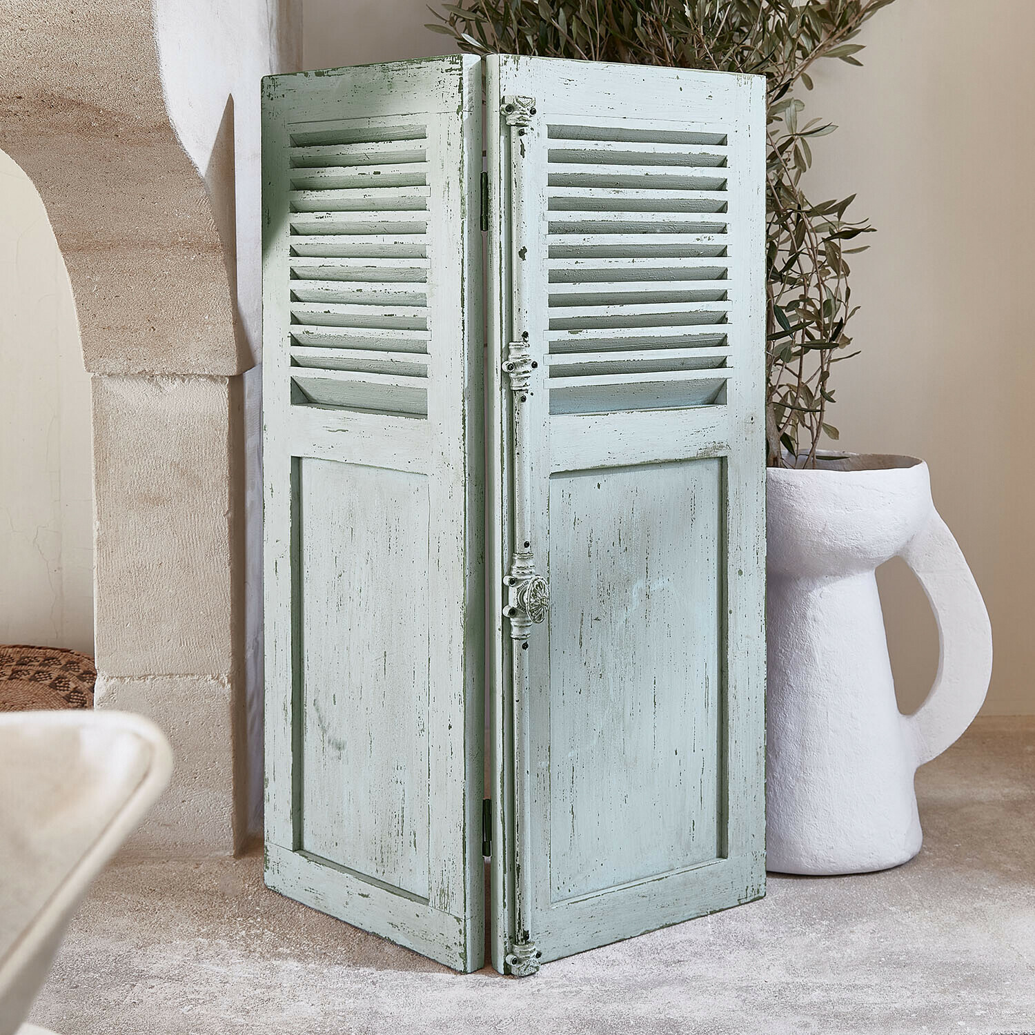 Paravento in legno vintage a due ante verde chiaro per decorazione d'interni elegante