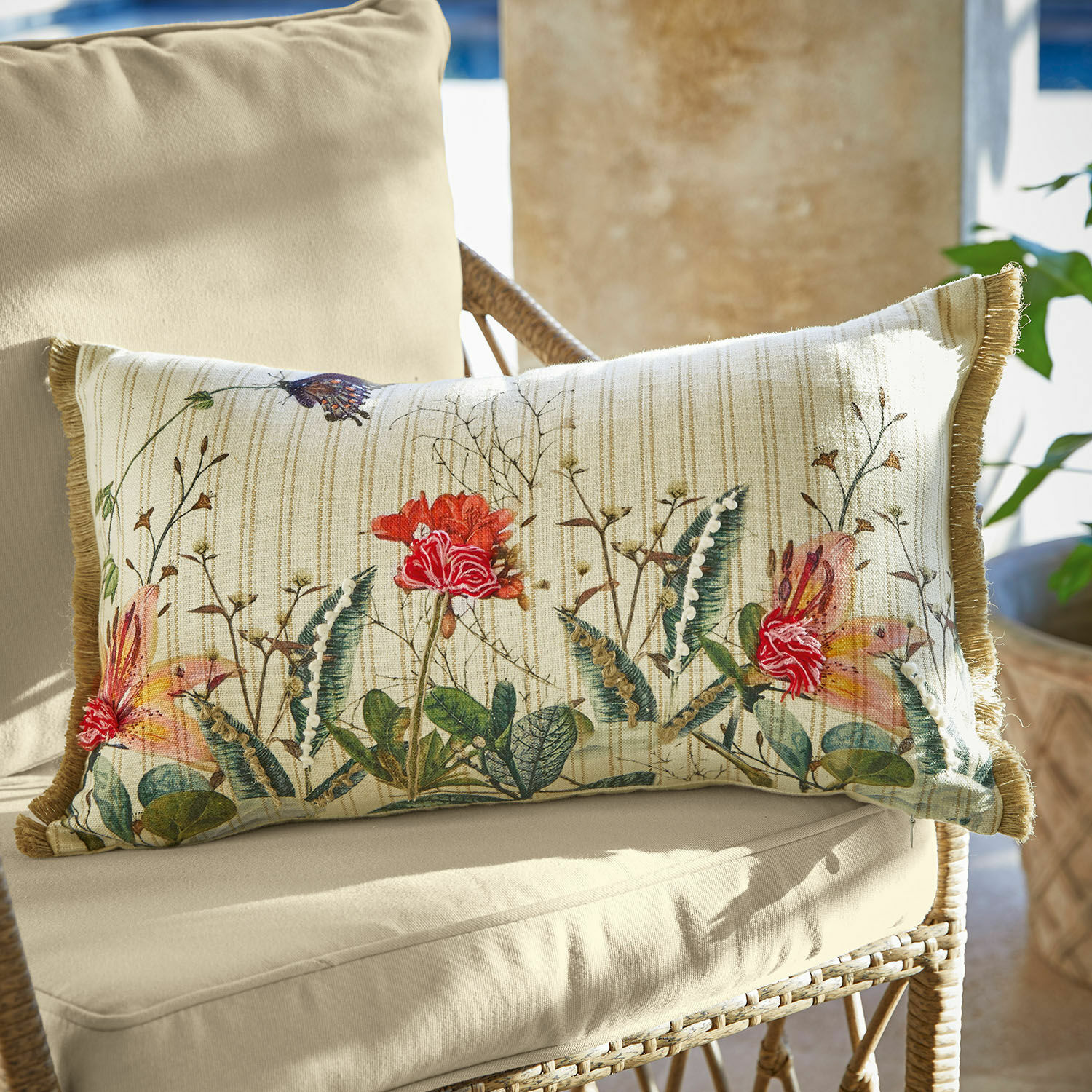 Copricuscino Floriania Cuscino decorativo rettangolare in cotone crema con stampa floreale e frange decorative