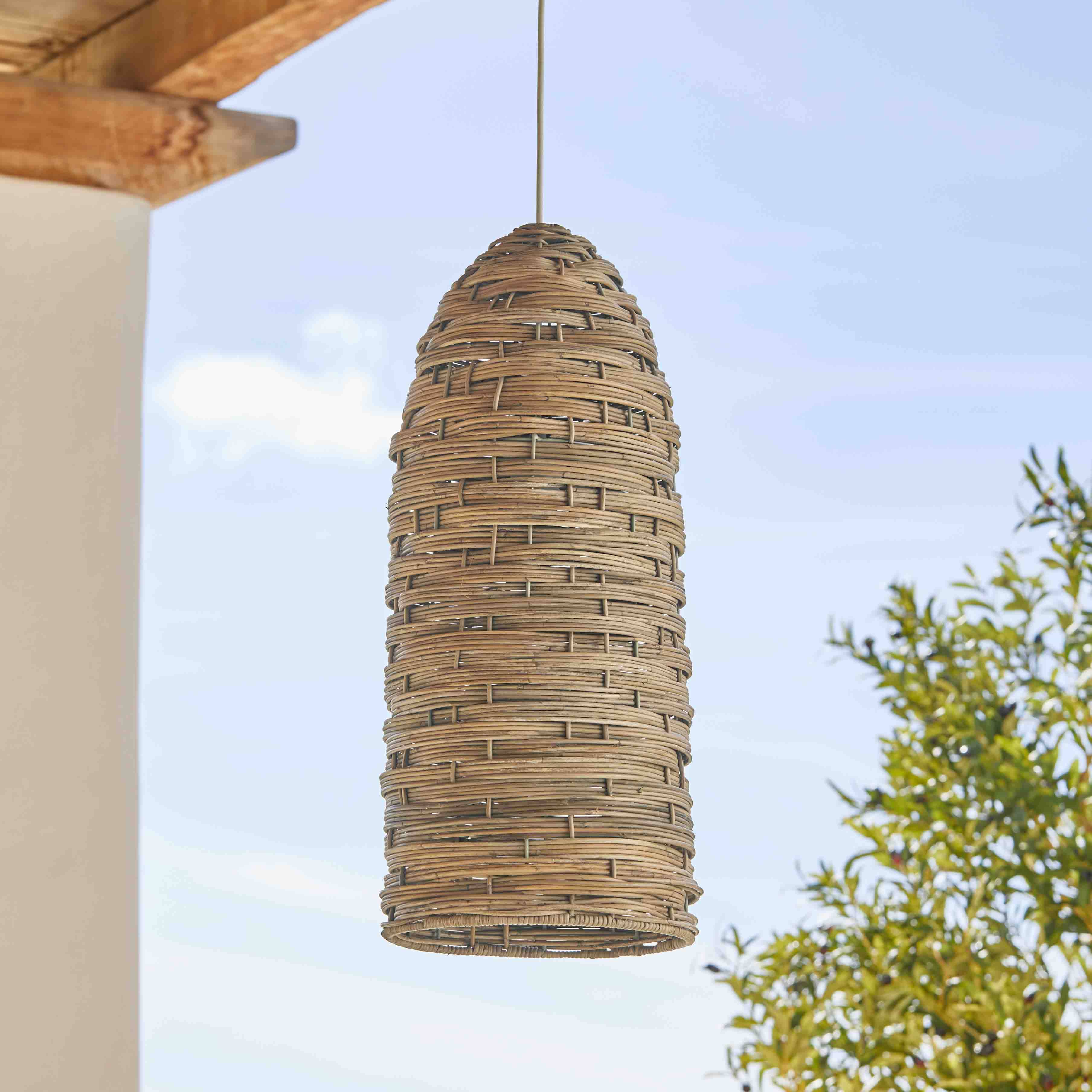 Lampada a sospensione in rattan naturale, perfetta per illuminazione d'interni e decorazione accogliente