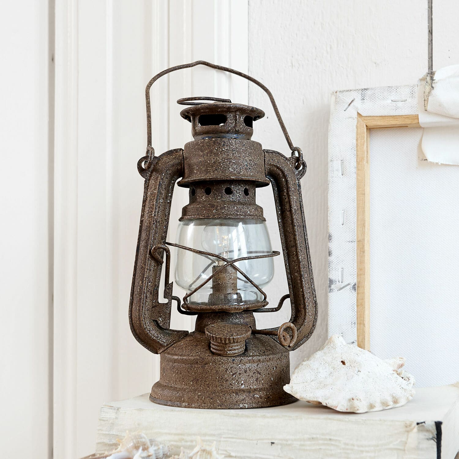 Lanterna a LED Oxcroft Lampada a petrolio in metallo marrone rustico per decorazione vintage d'interni