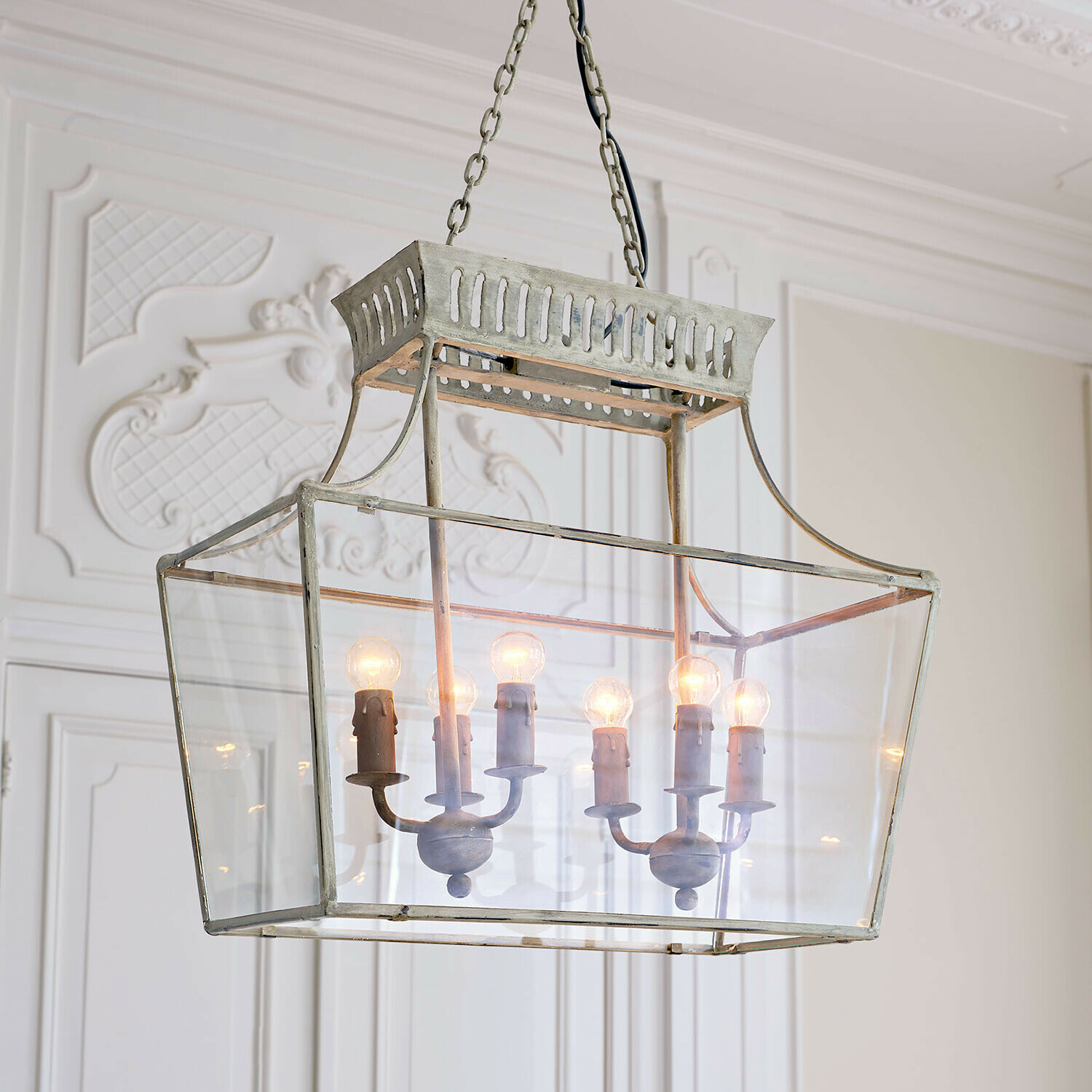 Lampada a sospensione Sillas Lampadario sospeso in metallo e vetro stile vintage con sei lampadine, lampada decorativa da soffitto