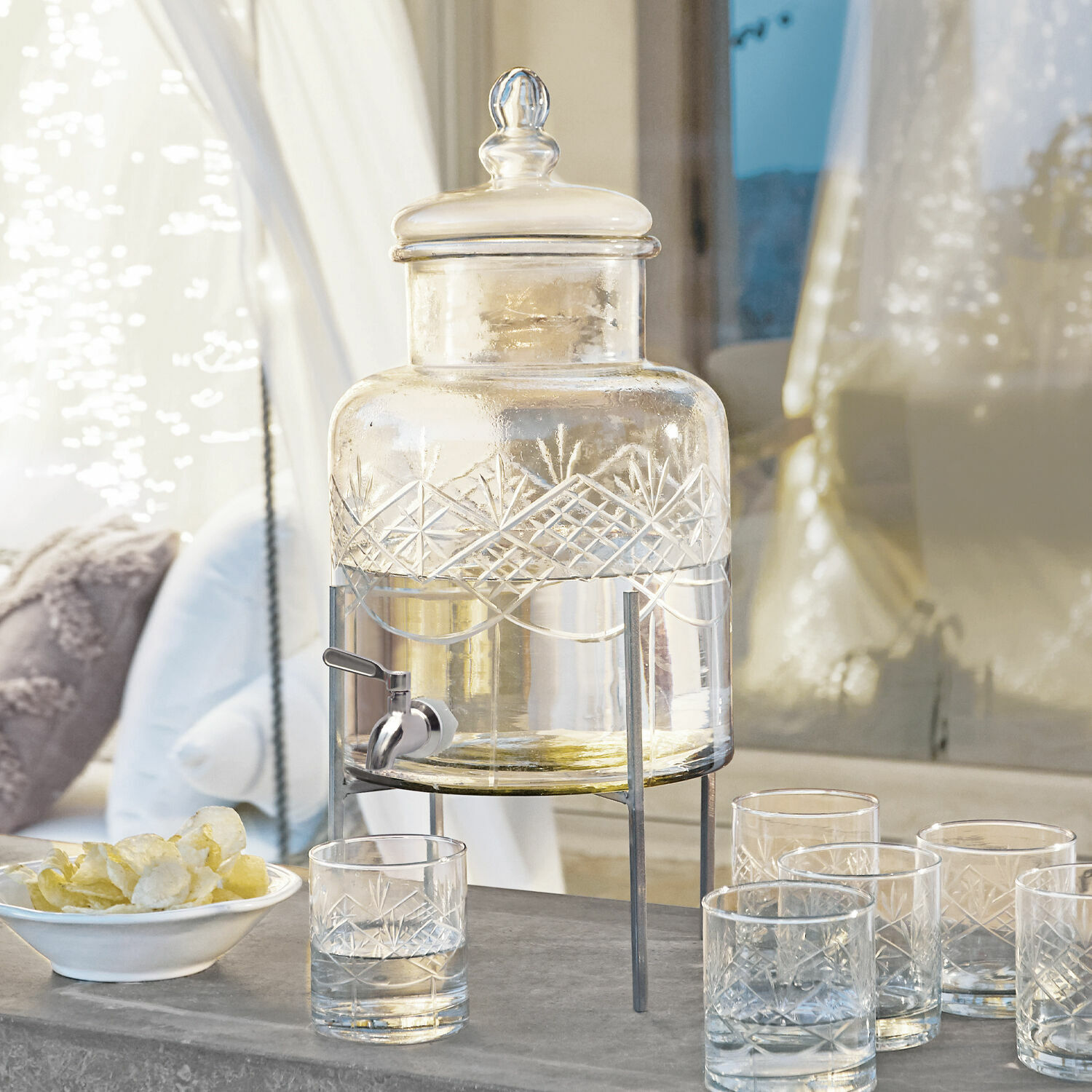 Dispenser di bevande Hagens Dispenser per bevande in vetro trasparente con supporto metallico e motivo inciso, per servire acqua