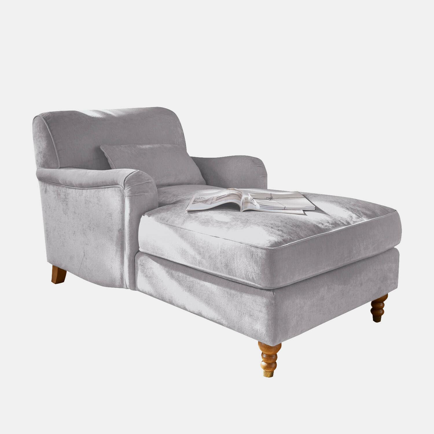 Chaise longue Isa Chaise longue grigia in tessuto morbido con gambe in legno, ideale per il relax in soggiorno