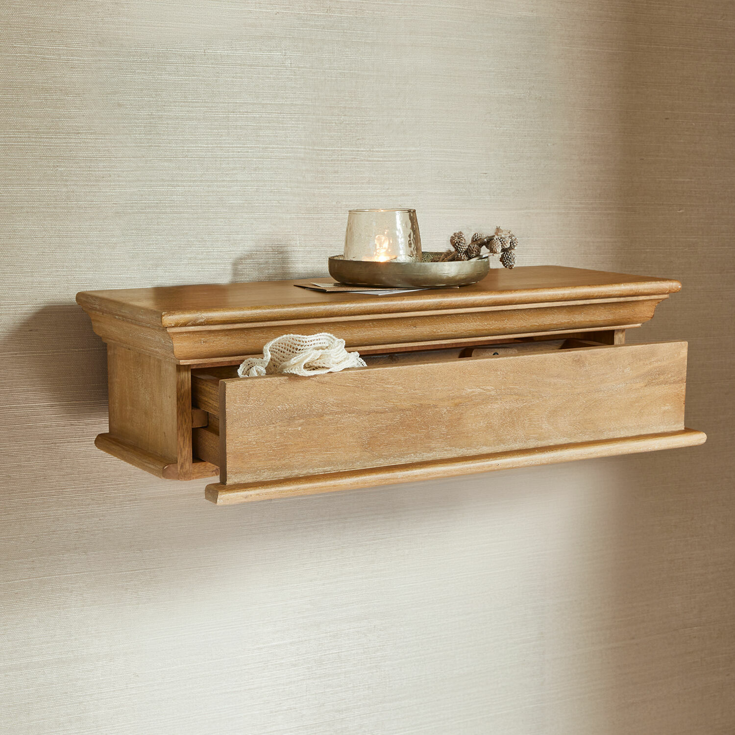 Mensola da parete Montarie Mensola da parete in legno chiaro con cassetto aperto, mobile pratico per riporre oggetti