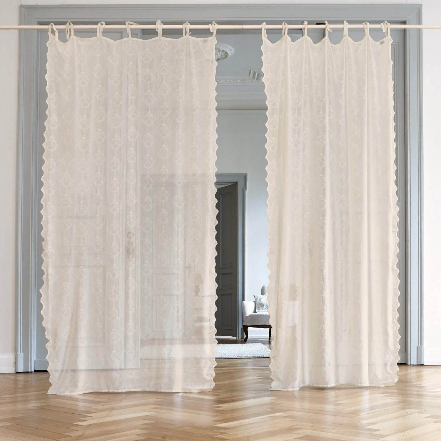 Tenda Faumont Tende trasparenti color crema con motivo delicato in tessuto leggero per decorazione d'interni
