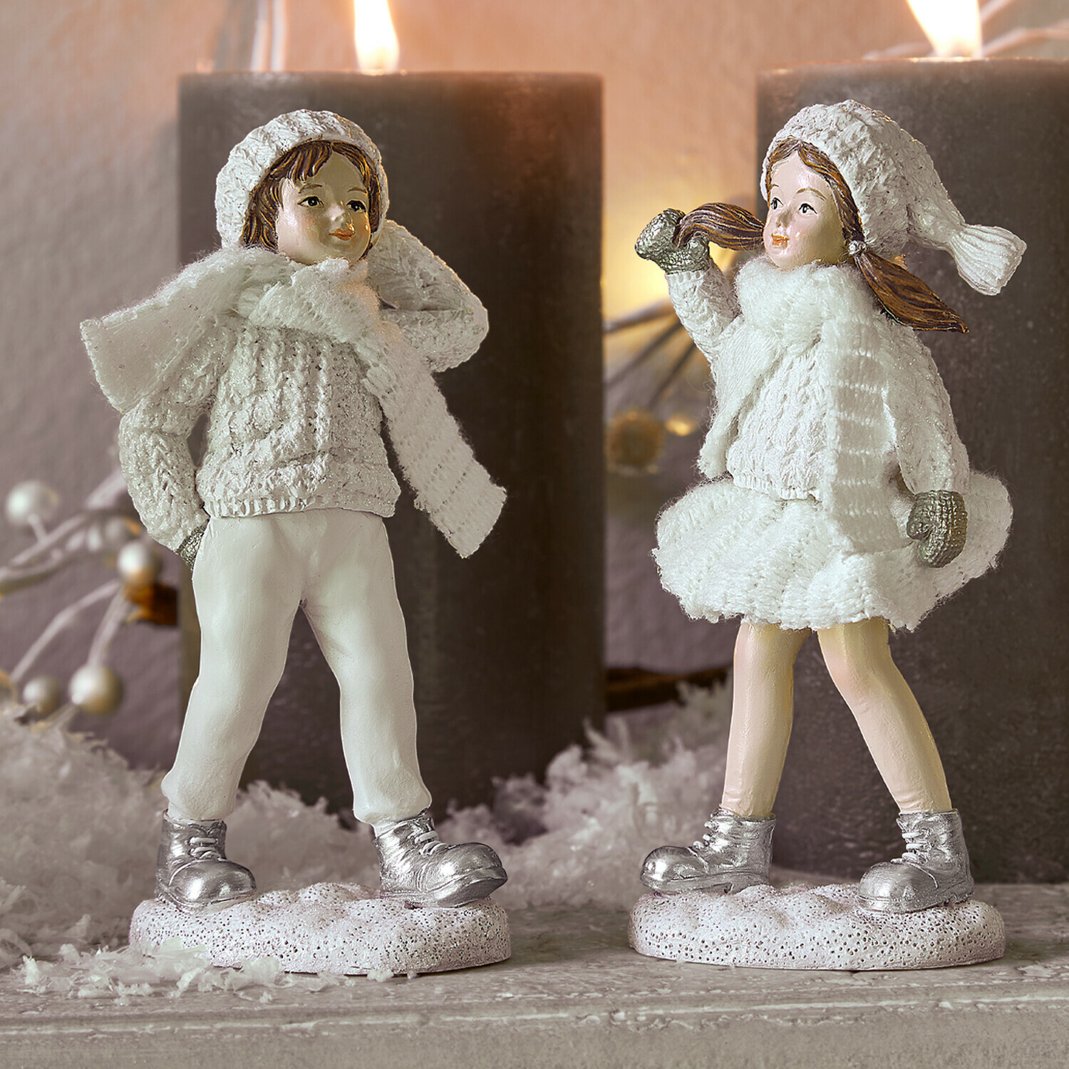 Coppia di statuine Gers Figure di bambini con maglioni e cappelli bianchi per decorazione natalizia invernale Loberon