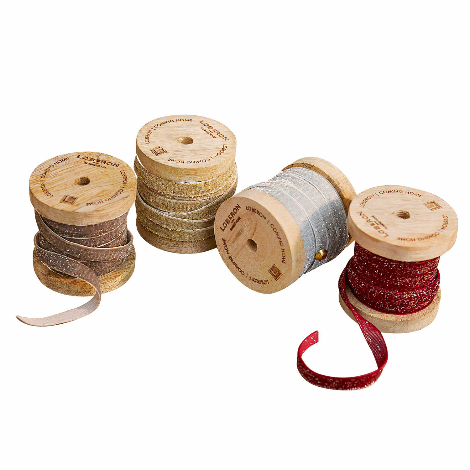 Set di 4 nastri di velluto Verlanne Set di quattro rocchetti in legno con nastri glitterati marrone, oro, argento e rosso per decorazioni