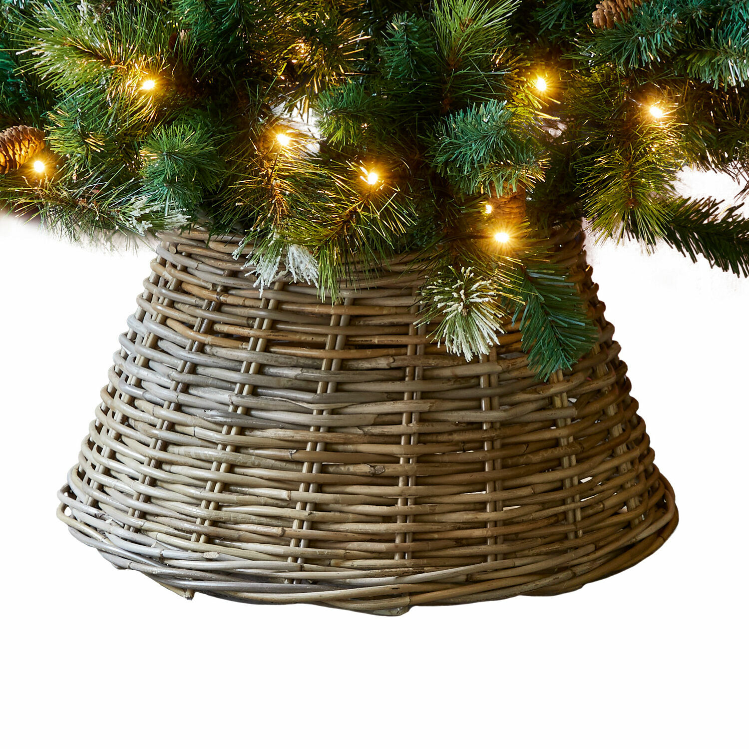 Base decorativa per albero di Natale Kiente Cesto in vimini naturale marrone chiaro per albero di Natale con rami verdi e luci LED