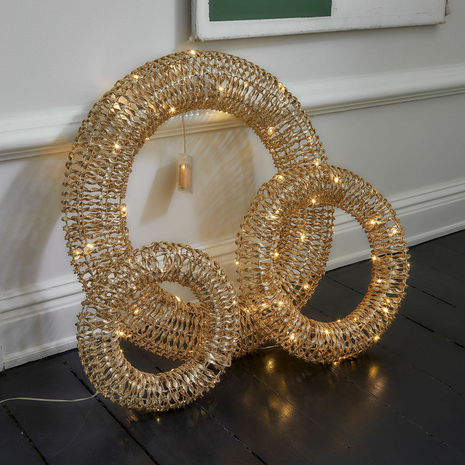 Set di 3 ghirlande a LED Antorino Corona decorativa dorata con luci LED in materiale intrecciato, decorazione natalizia elegante