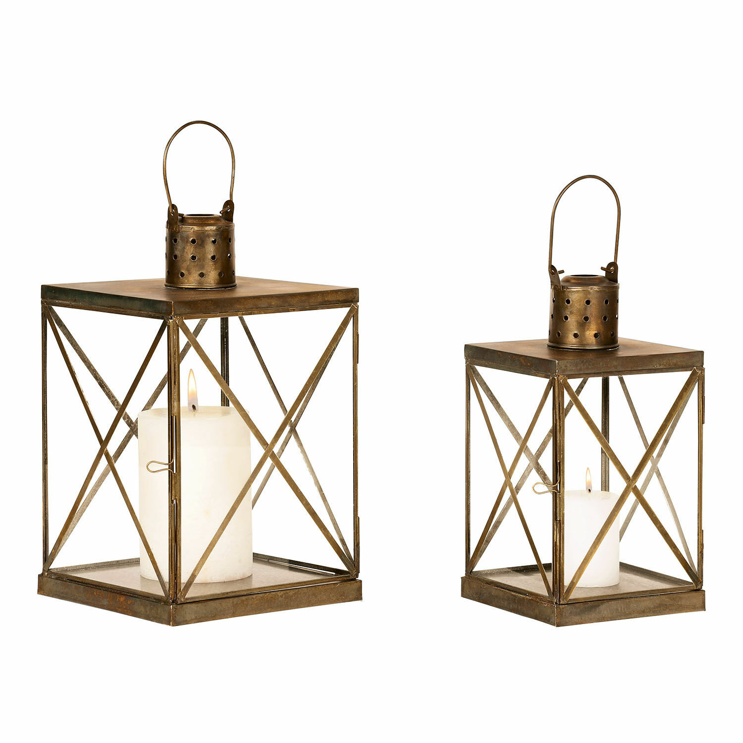 Coppia di lanterne Garance Set di due lanterne in metallo color ottone con candele bianche e manici per trasporto