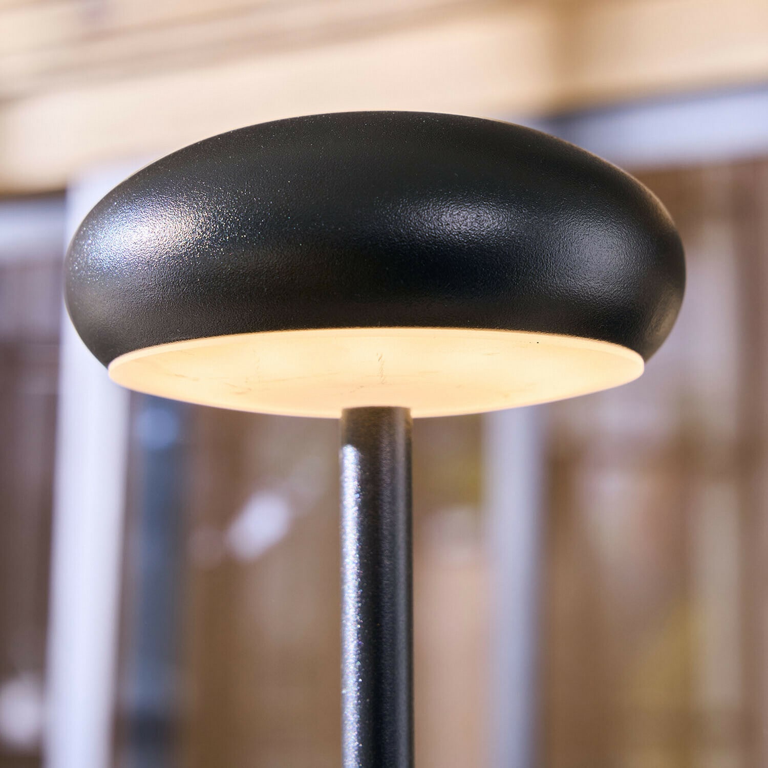 Lampada da tavolo ricaricabile Loxbridge