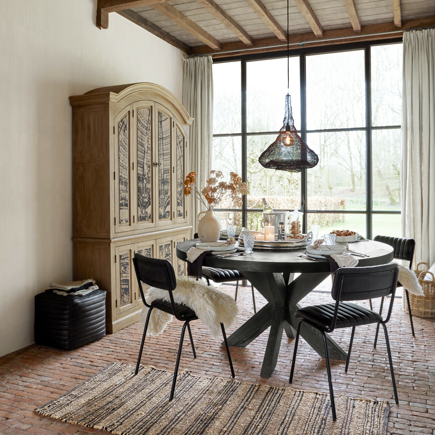 Credenza Albanne