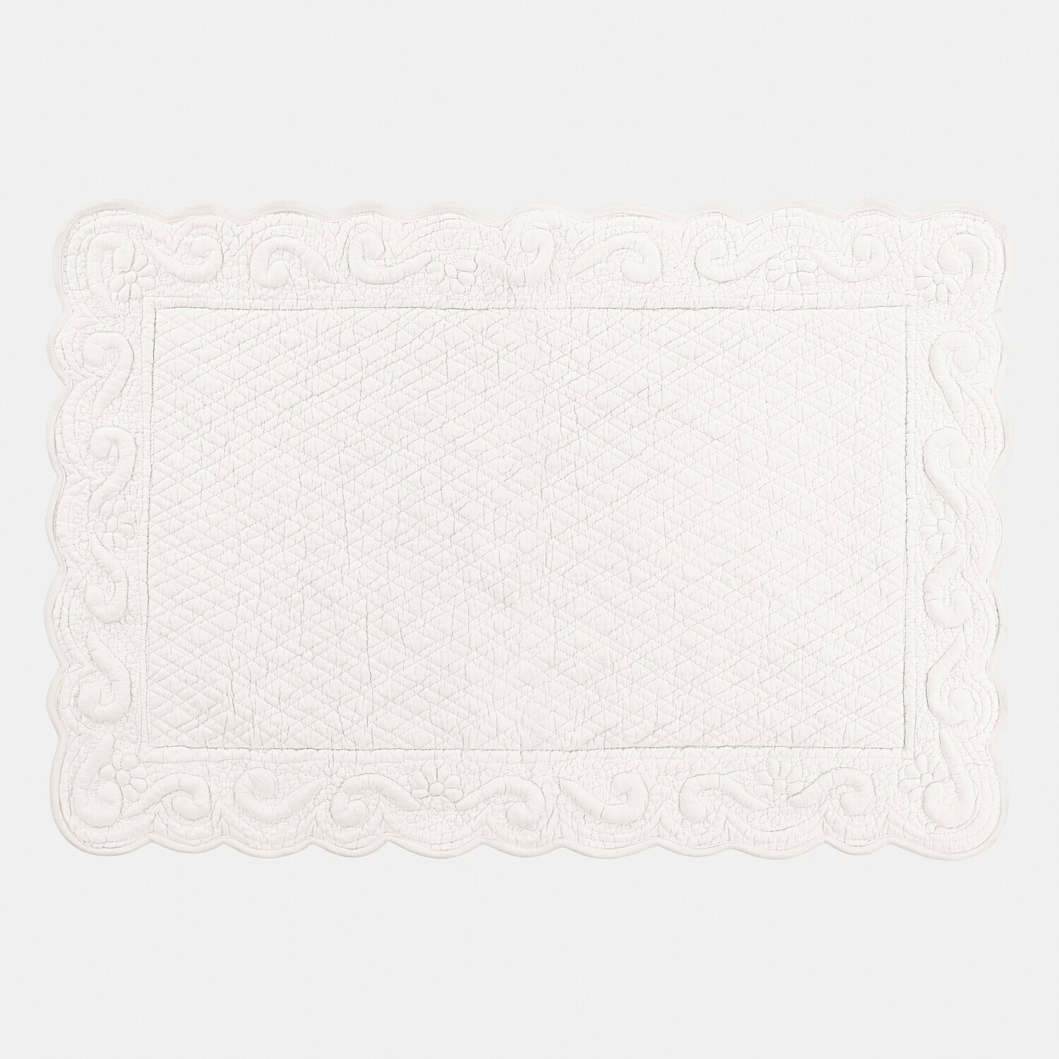 Scendibagno Svikola Tappeto bianco in cotone con trapuntatura decorativa e infradito beige sopra