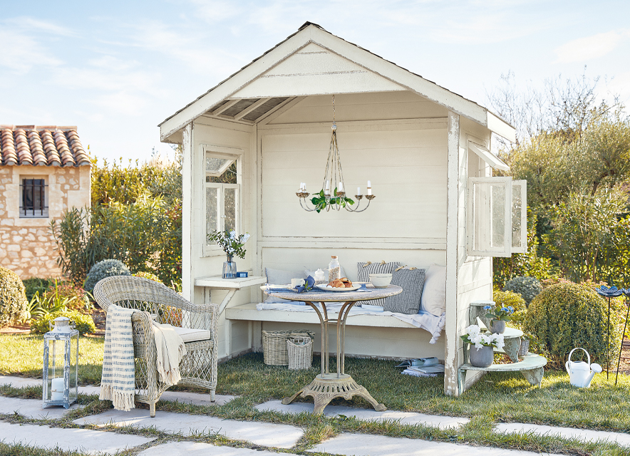 Shabby in giardino