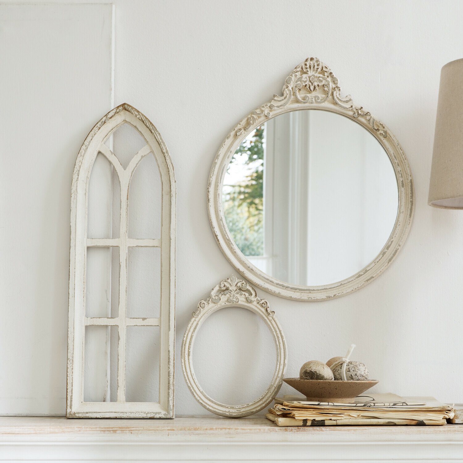 Set di specchio e 2 finestrelle decorative Morilev